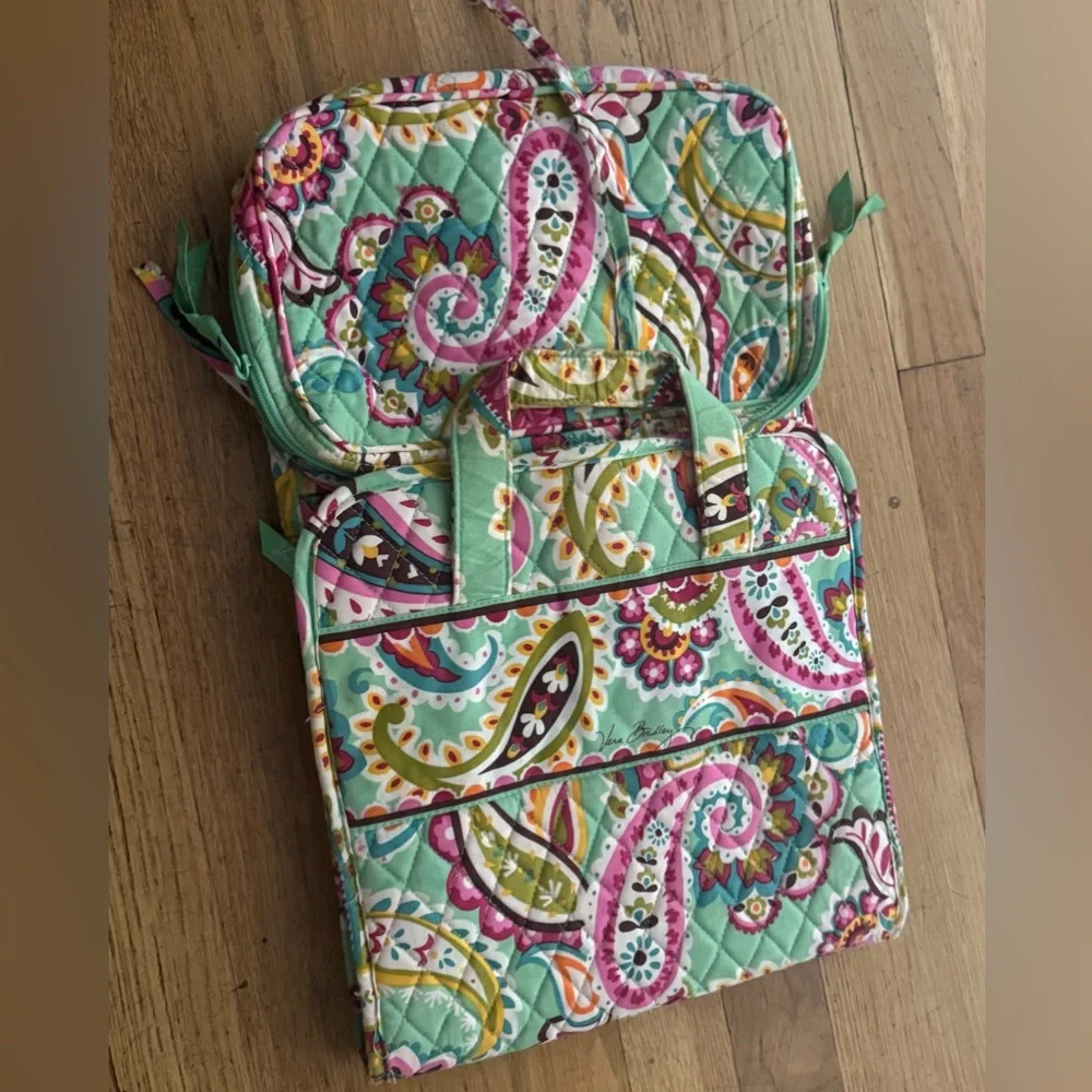 Vera Bradley Multicolor Paisley travel toiletry makeup Organizer folds & hangs